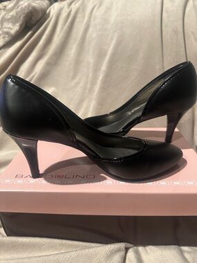 Bandolino Black Pointed-Toe Mid Heel Pumps